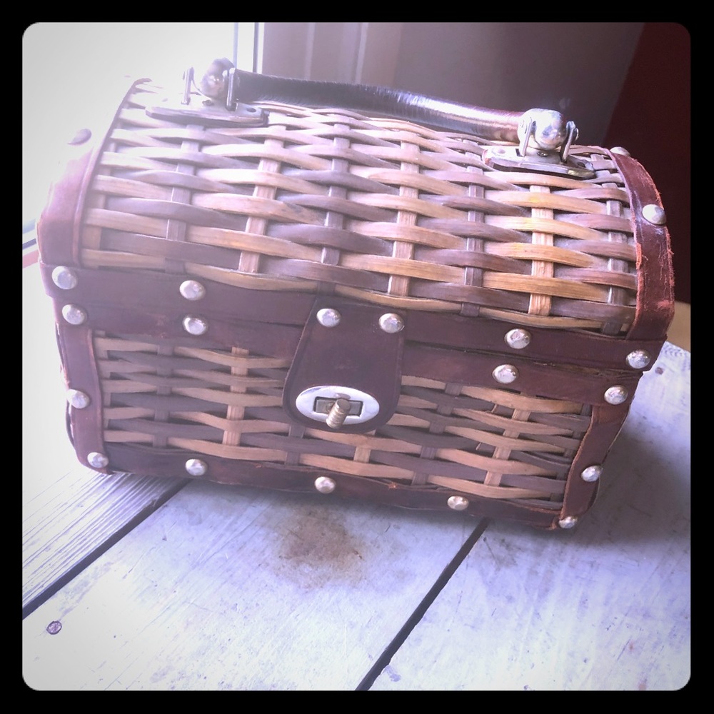 Vintage basket purse